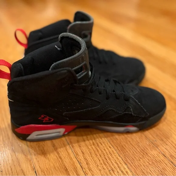 Jordan Jumpman MVP Black/University Red-White - Size 5.5 (Big Kids) - Picture 2 of 6